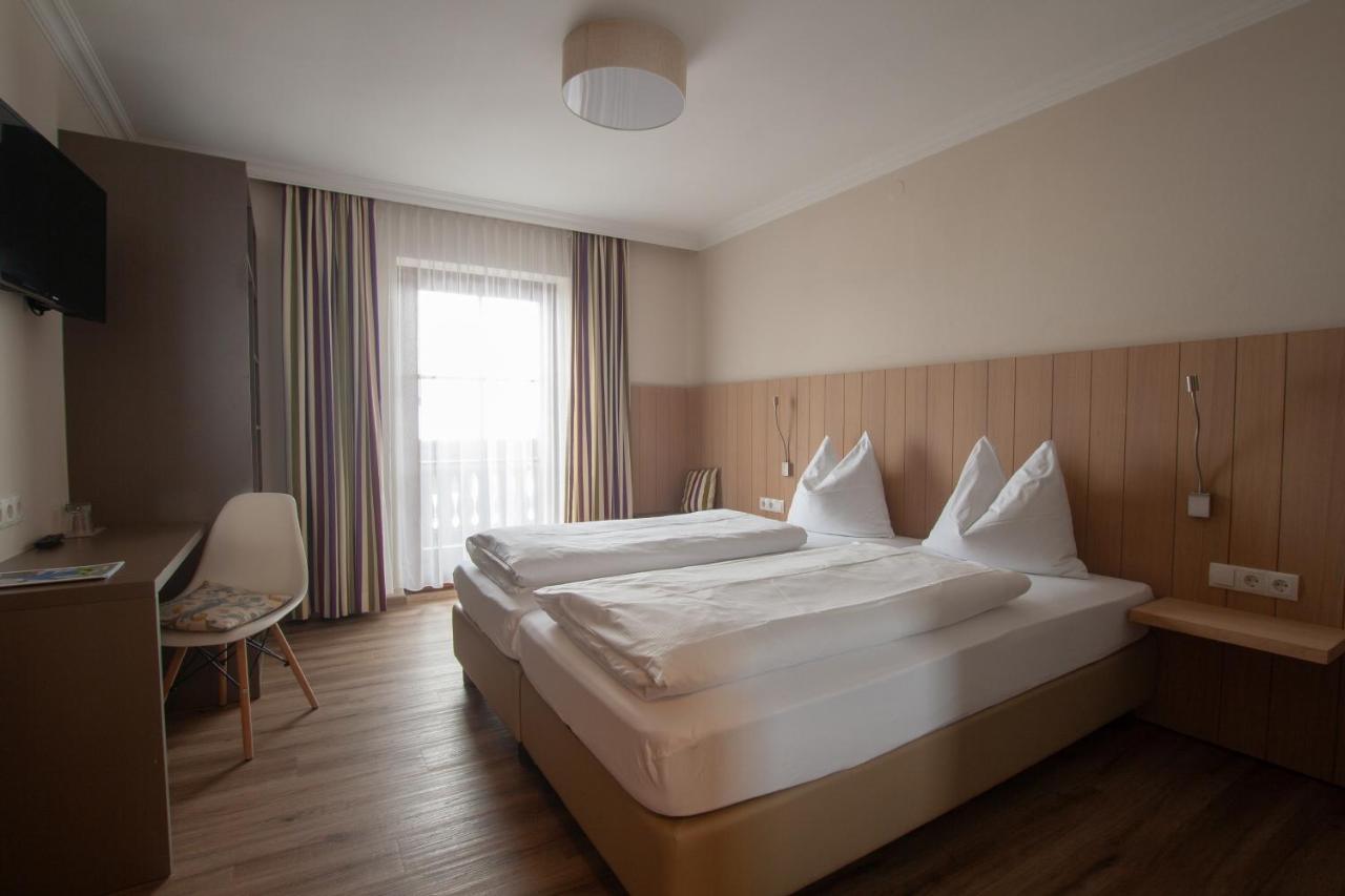 Neuwirt - Boutiquehotel & Wirtshaus バート・ヴィガウン 部屋 写真